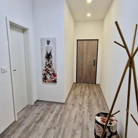 Ljubljana Central Cozy Apartment W Free Parking Luaran gambar