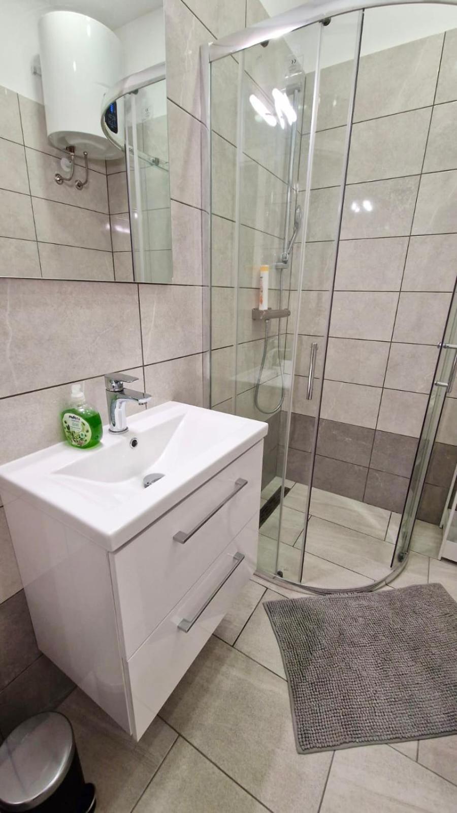 Ljubljana Central Cozy Apartment W Free Parking Luaran gambar